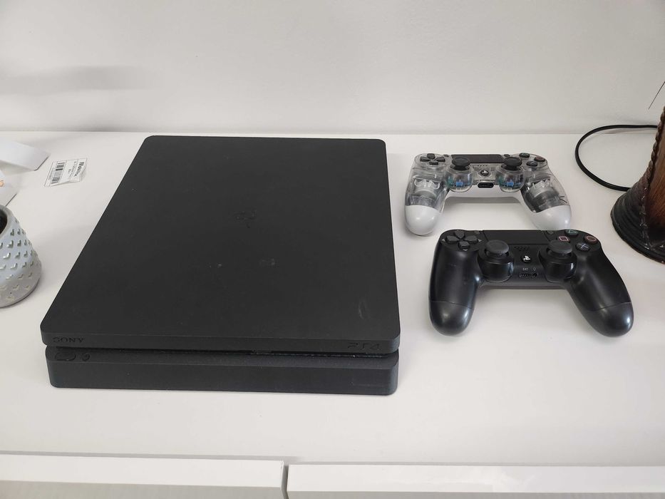 Play Station 4  500GB