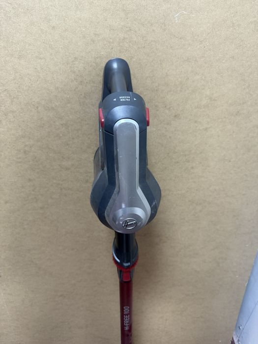 Безжична прахосмукачка Hoover HF122GPT