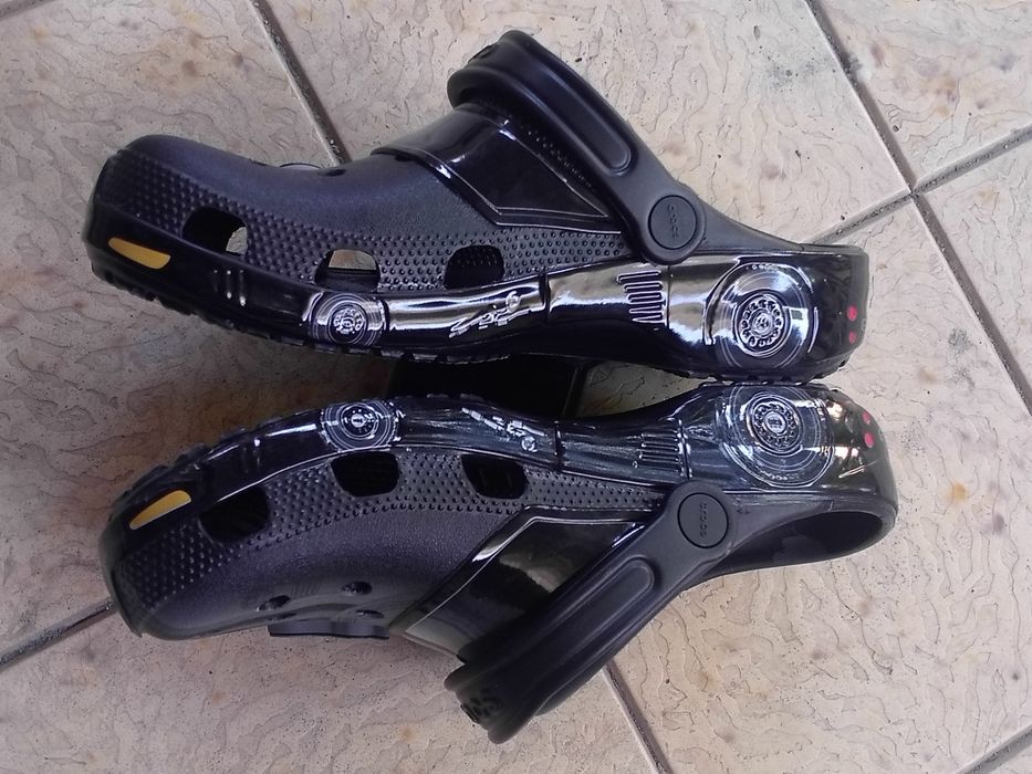 Тапки Crocs × Batman