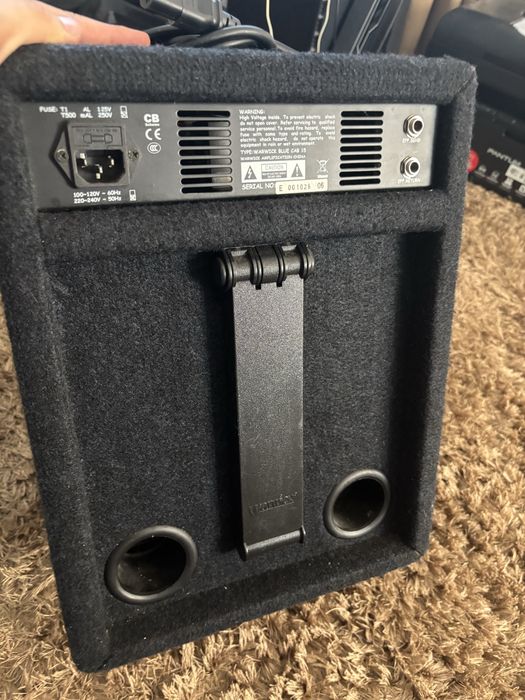 Amplificator bass warwick blue cab 15