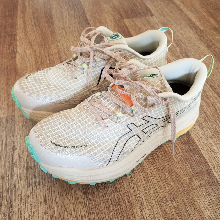 Кроссовки  Asics