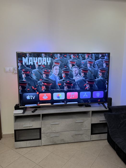 Телевизор LG 75" + ТВ шкаф/поставка – перфектно състояние