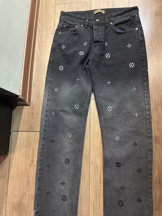 Продавам Дънки Balenciaga BAGYY