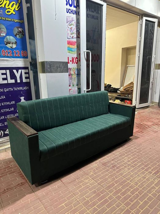 Раскладной диван 
Каркас ДСП
Пружина ортопедические
Поралон российский