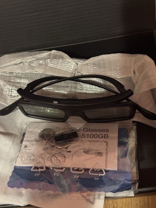 Нови Samsung 3D очила с кутия и батерия - комплект 4 броя