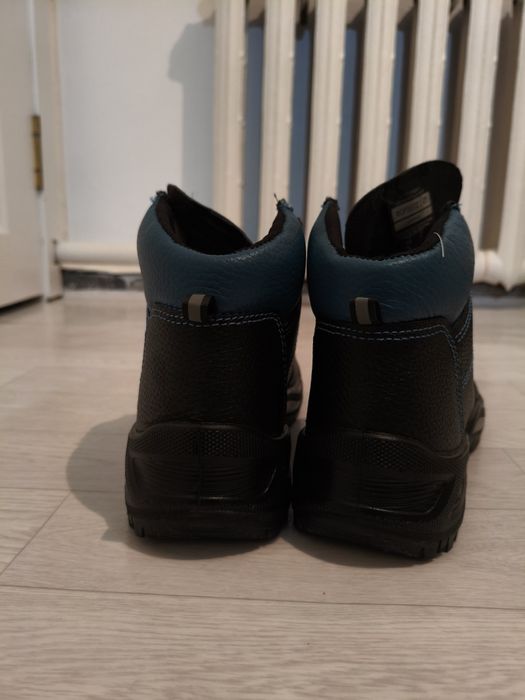 Ботинки состяние:новый