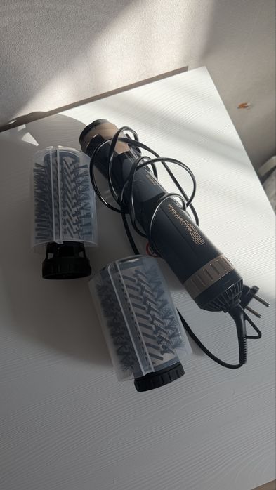 Фен-щетка Rowenta