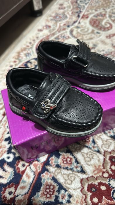 Кросовки женские