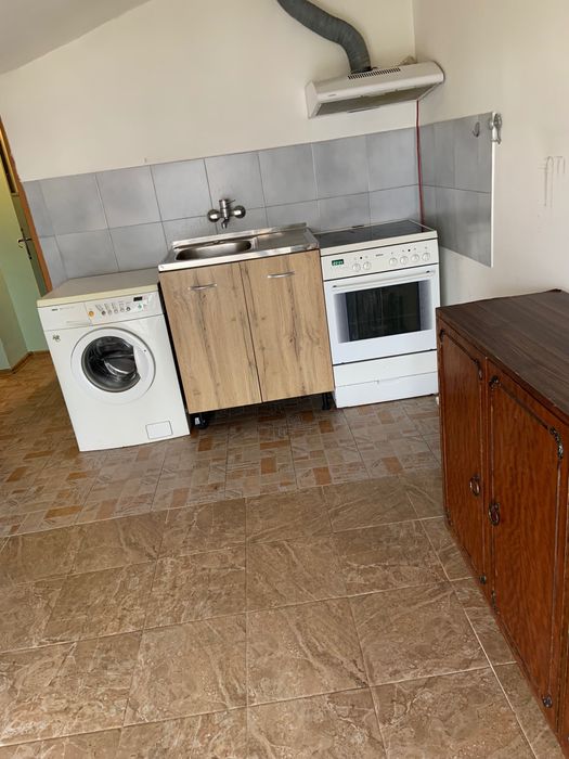 Дава се под наем Двустаен апартамент в Русе, Център - 50 кв.м за 199.41 € - Снимка #1