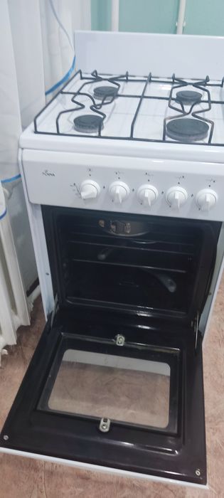 Продам газ плиту