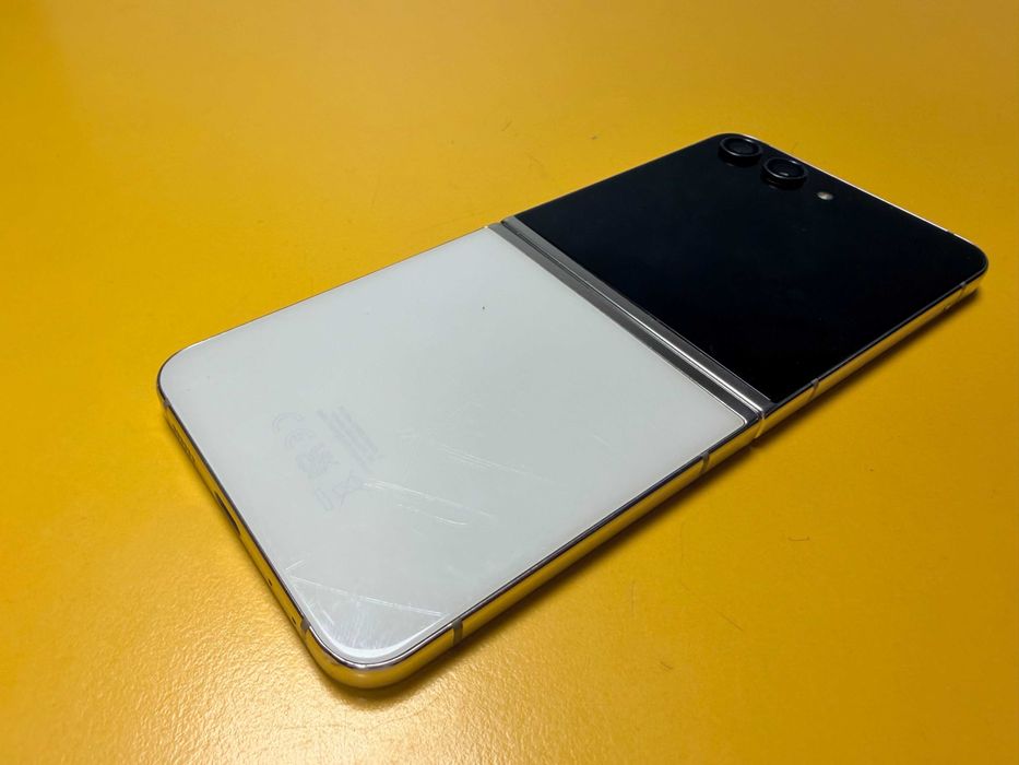 Samsung Z Flip 5 256 GB