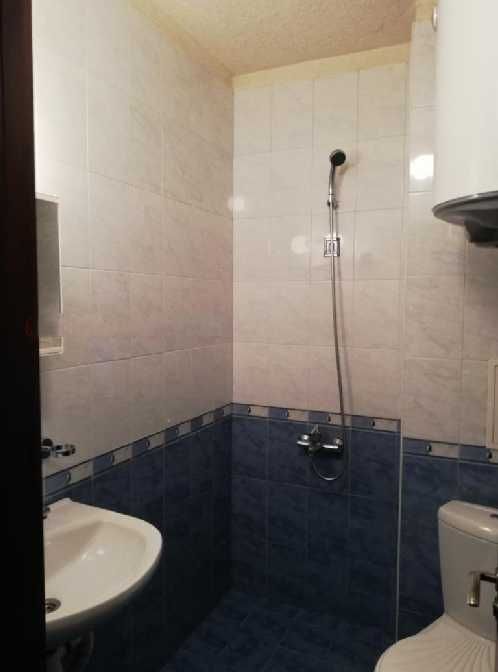 Дава се под наем Двустаен апартамент в София, Зона Б-18 - 60 кв.м за 390 € - Снимка #2