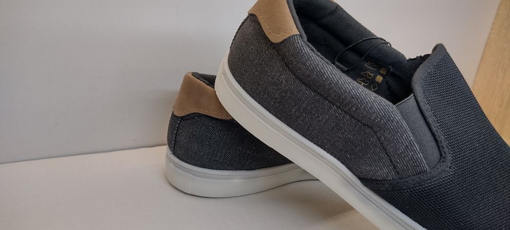 Мъжки обувки спортни Greyhound,  цвят тъмно сиво 45 номер. Чист