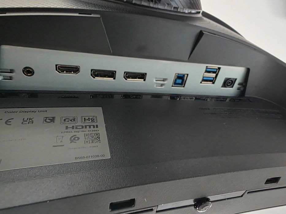 Monitor de Gaming 27" 2k 240hz Curbat Odyssey G7 cu 1000R