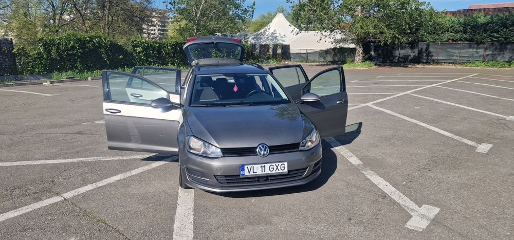 VOLKSWAGEN Golf 2014