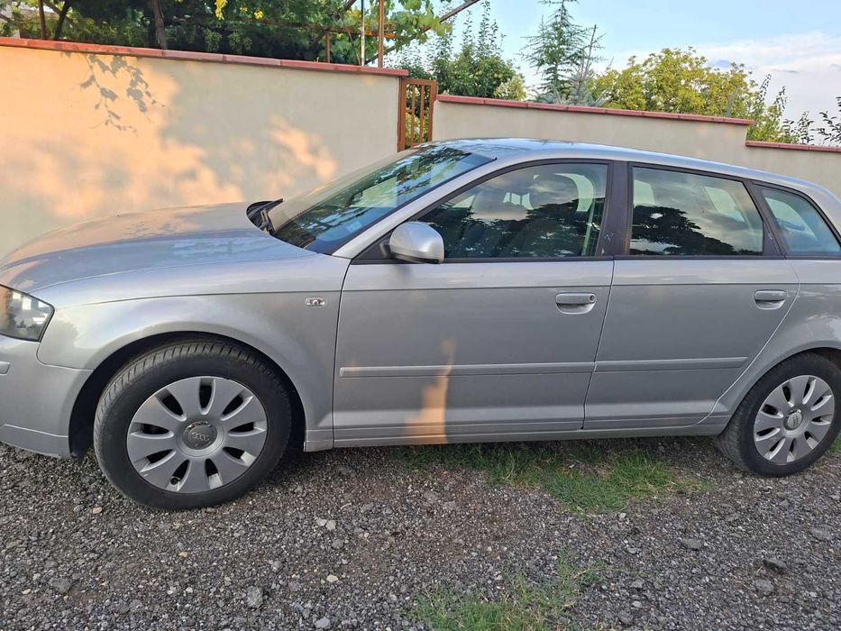 Audi A3 Sportback (8P) — Перфектно състояние, реални 189,400 км! Чип