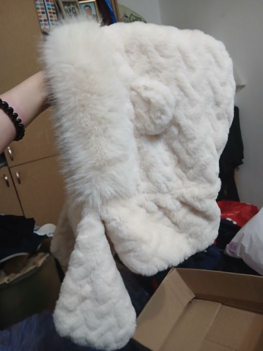 Тёплая зимняя шапка с ушками