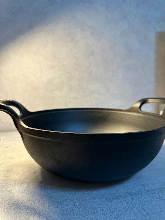 Казан чугунный с крышкой