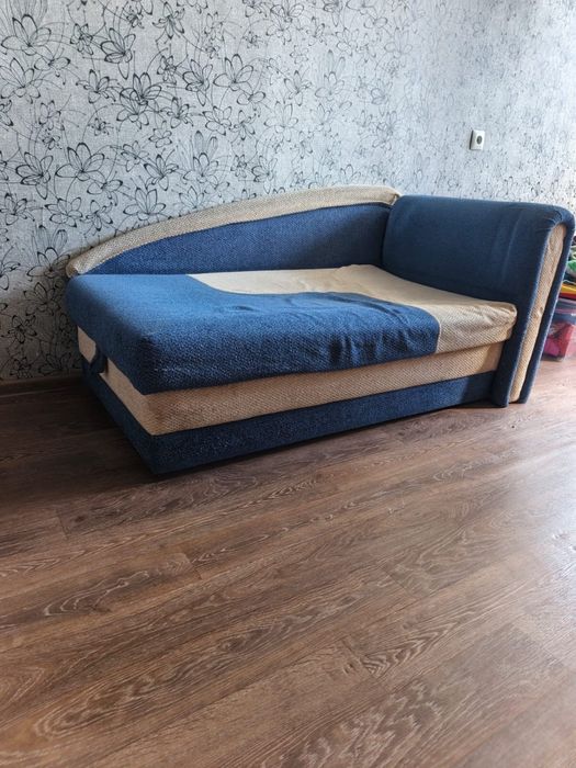 Продам диванчик