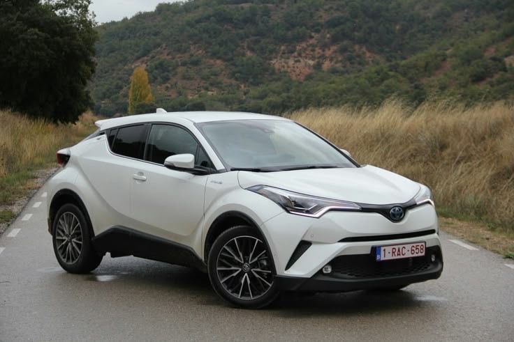 Тойота CHR Toyota CHR 1.2 бензин 2018 година На части!!