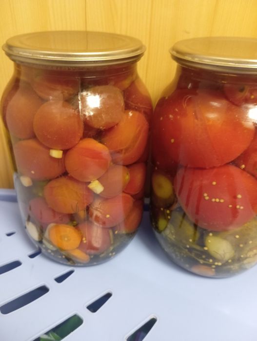 Продам огурцы, помидоры