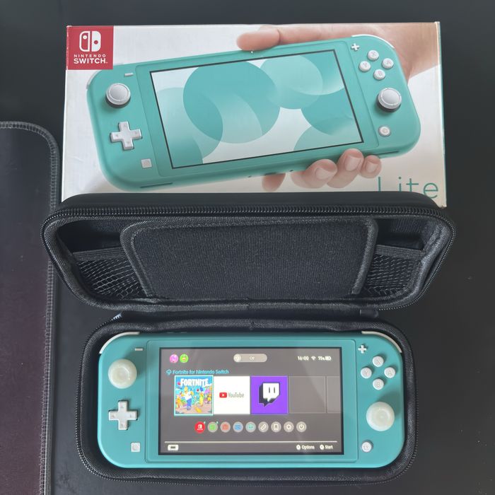 Nintendo Switch Lite ca nouă (Campanie Lay's) + Husă piele & SIM