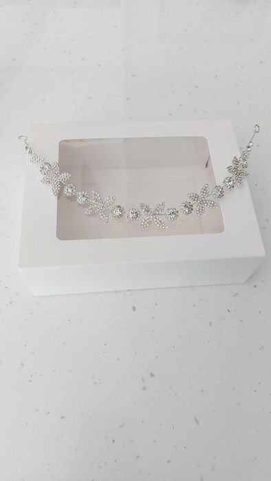 Se vinde rochie de mireasa.