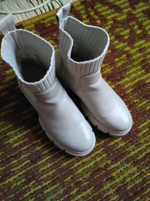 Ghete până la glezne