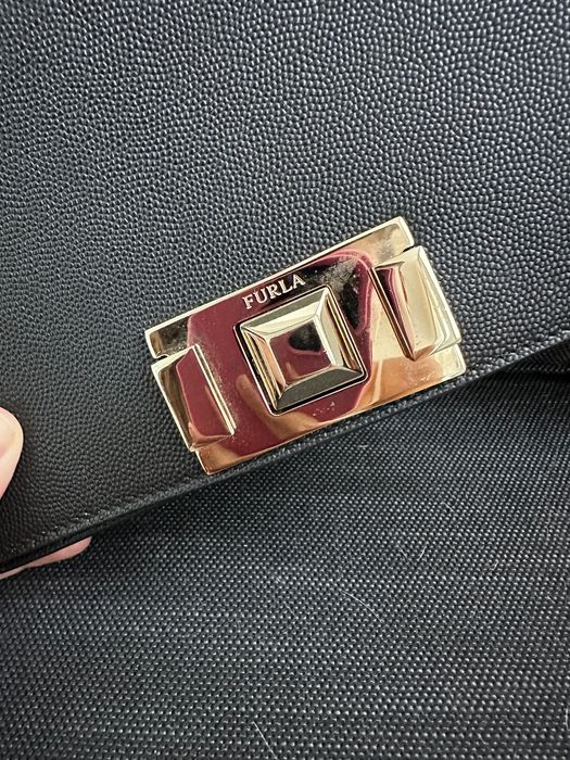 Дамска чанта furla черна