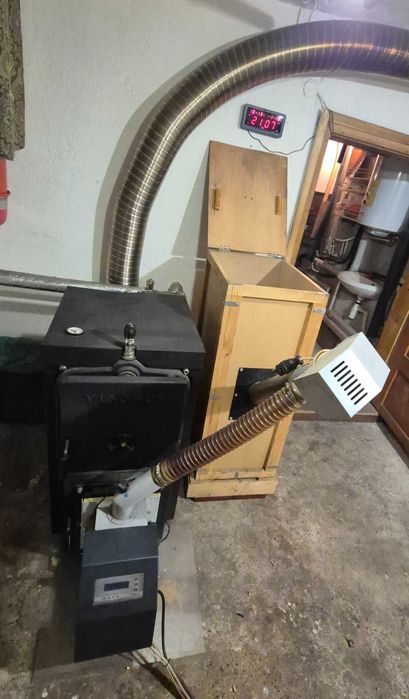 Комбиниран котел на твърдо гориво и пелети viadrus 22 basic bisolid gp