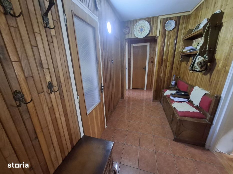 Cartierul Sasar (zona str. Gh. Marinescu)–ap. 4 camere, etaj 2, balcon