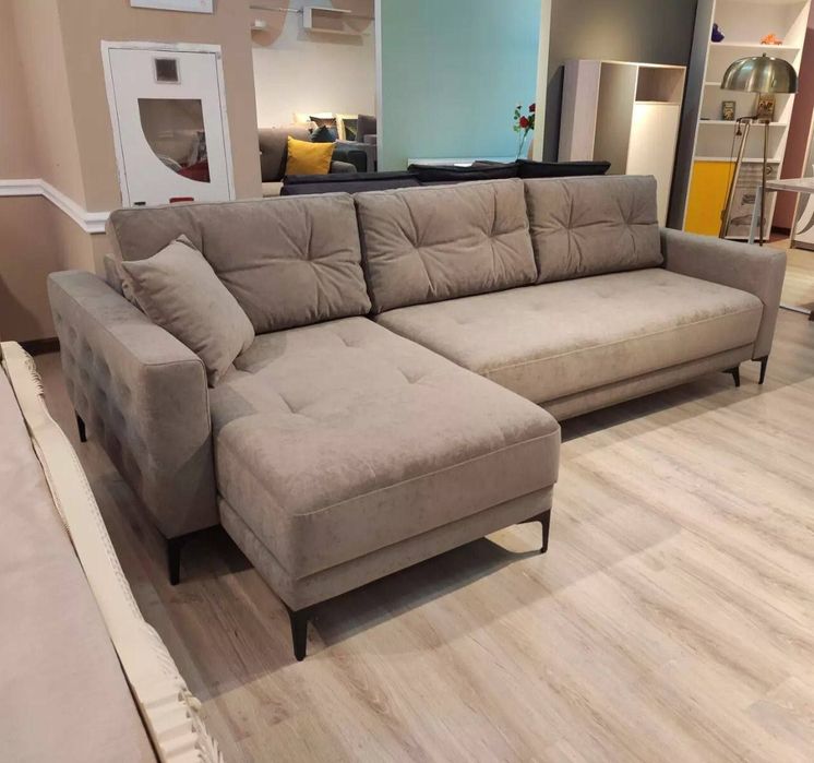 Raskladnoy uglavoy divan