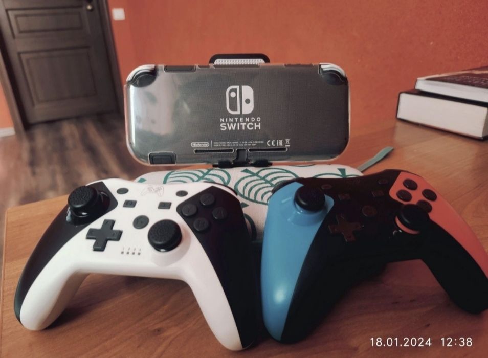 Срочно продам !!! Nintendo switch lite Нинтендо свитч лайт