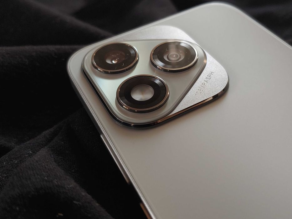 Honor 400 lite 5G 16/256 gb iPhone 16 pro style