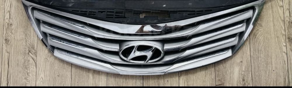 Продам решетку радиатора