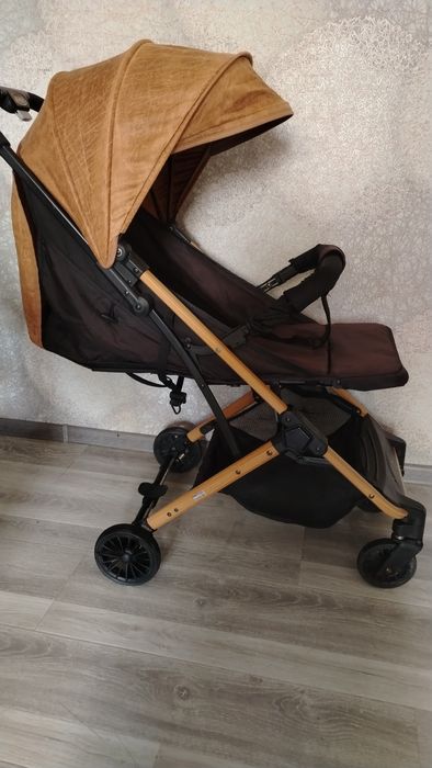 Продам коляску чемодан