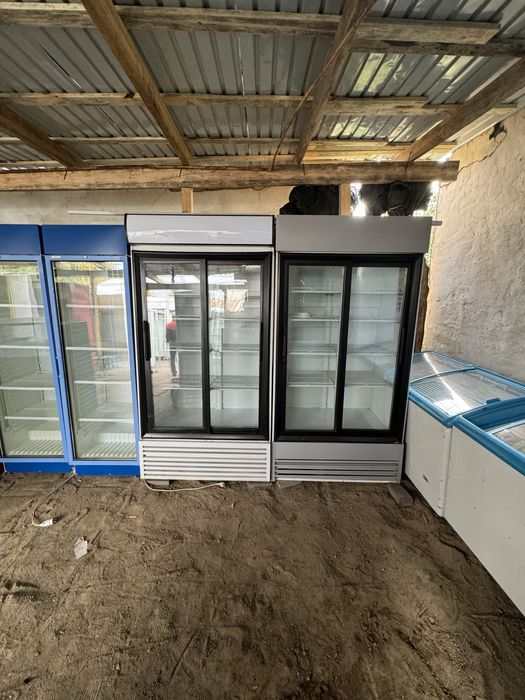 Витринный холодильник
