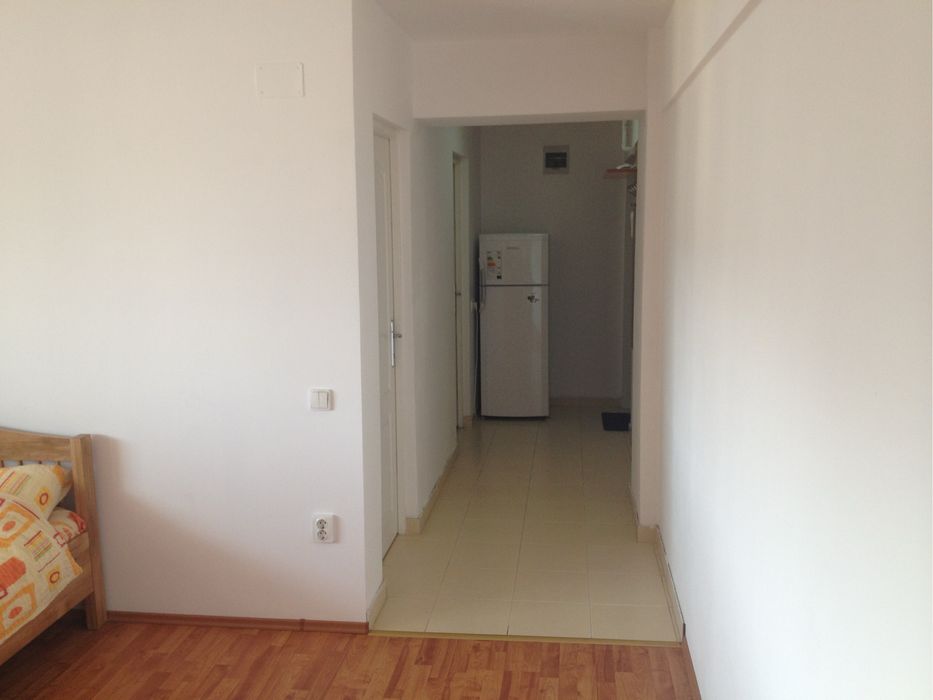 Inchiriez apartament cu o camera + Garaj, zona Calea Turzii