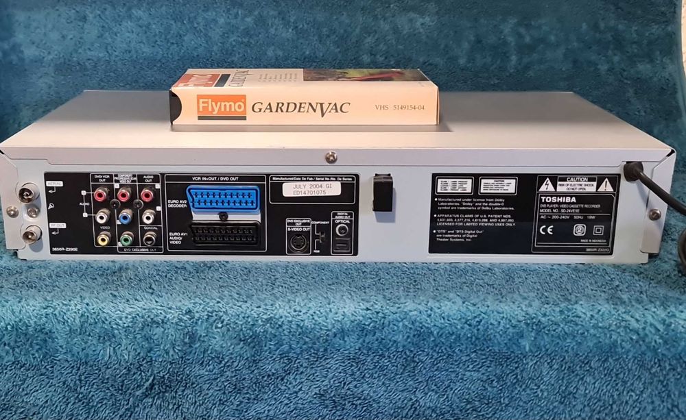 Combo "Toshiba" DVD + VHS.