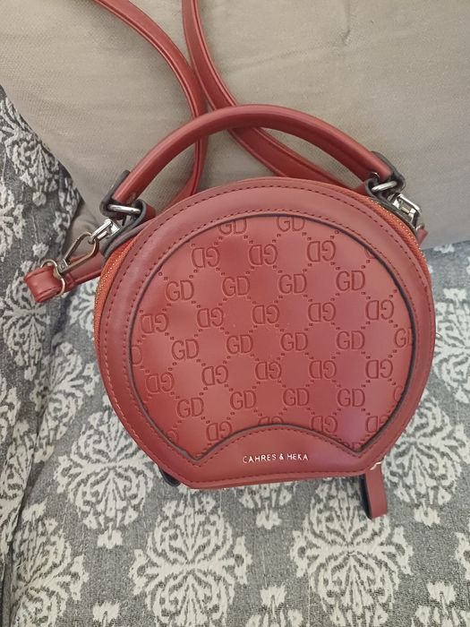 Сумки и рюкзак женский