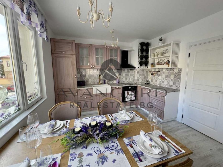 Продава се Тристаен апартамент в Пловдив, Христо Смирненски - 91 кв.м за 1034 €/кв.м - Снимка #3