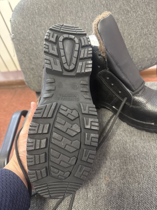 Ботинки утепленные 38 размер
