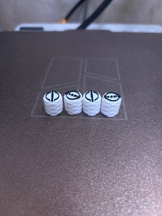 Капачки за гуми на Nissan