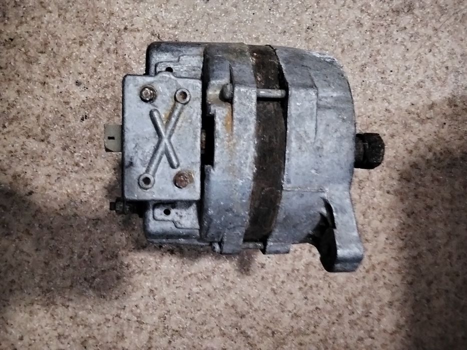 Генератор на ГАЗ 53 на запчасти