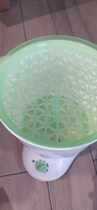 Vând sterilizator biberoane, suzete, castroane etc