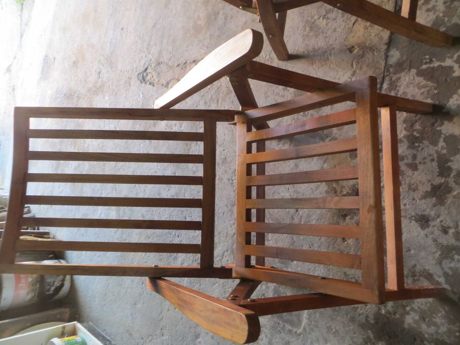 Сгъваеми дървени градински столове