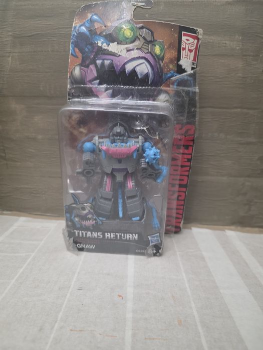Продам оригинальные фигурки Transformers Hasbro (Starscream, Warpath,