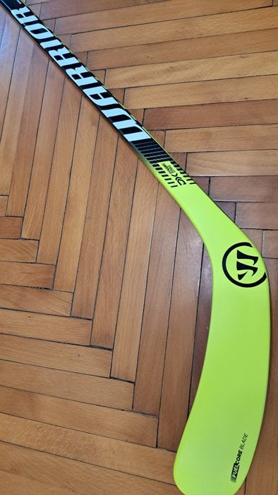 Crosa hochei Warrior DX3 W03 Backstrom 35 Grip Left Jr