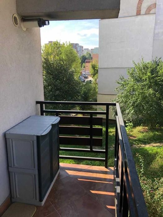 Închiriere apartament 2 camere, zona Calvaria, cu parcare, persoană fizică