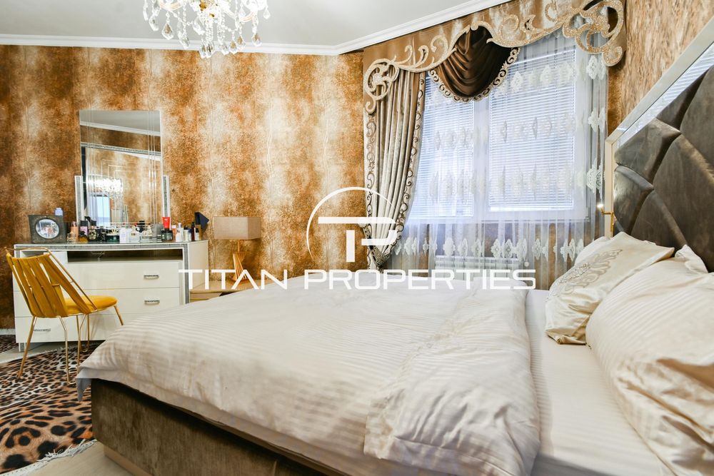 Продава се Тристаен апартамент в София, Свобода - 160 кв.м за 1875 €/кв.м - Снимка #4
